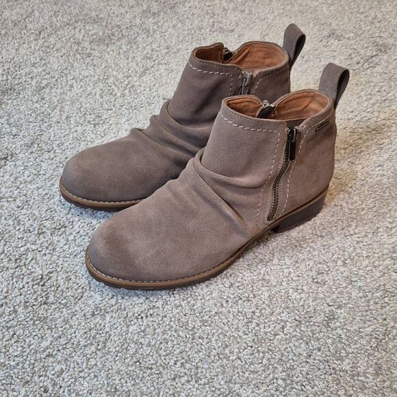 Clarks Nissini Top Waterproof Dark Taupe Suede Size 9 - Picture 1 of 8
